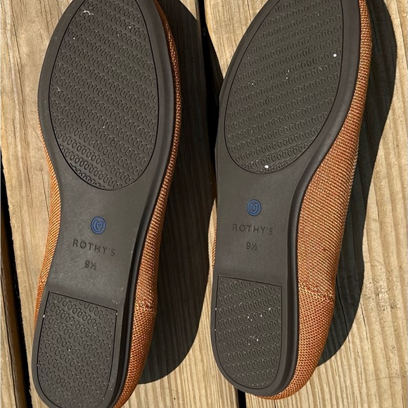 Brown round toe Rothy’s - Picture 3 of 3